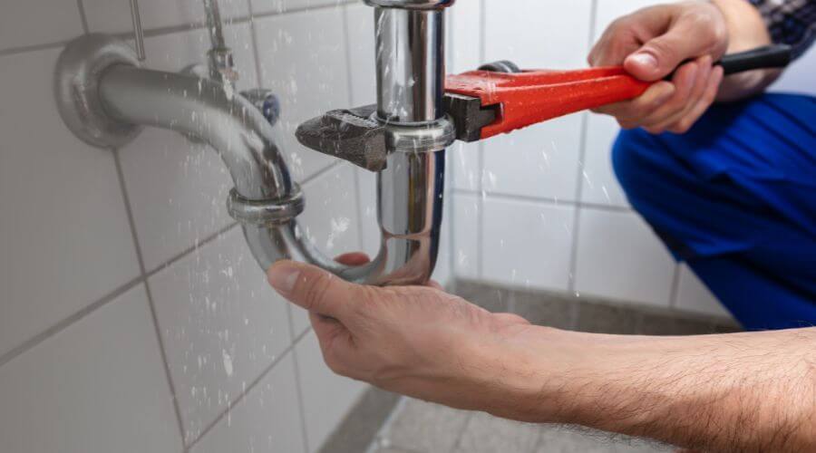 Expert burst pipe repair services in Pollock, MO